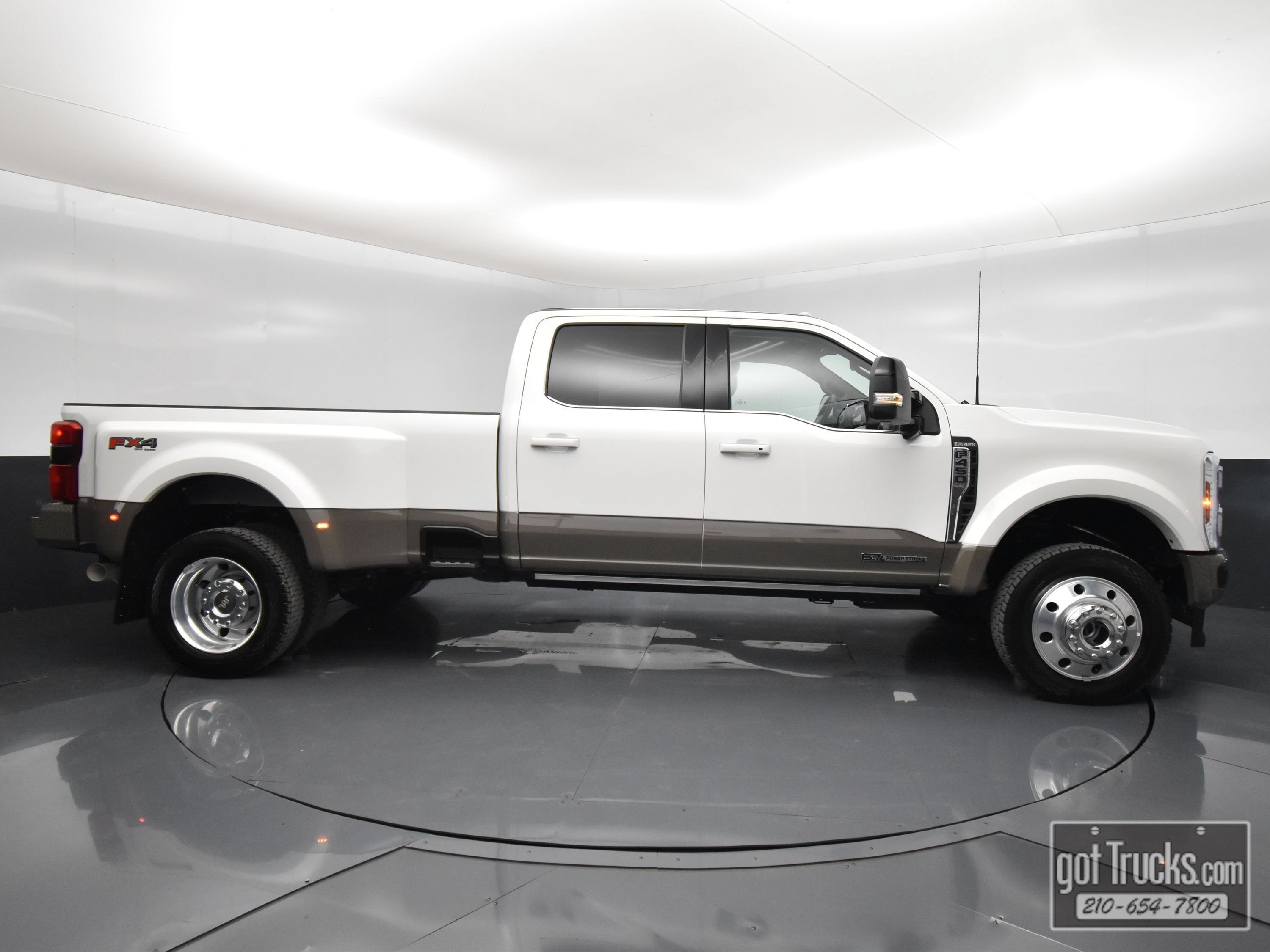Used 2026 Ford F450 King Ranch w/ FX4 Off-Road Package AWD/4WD image 56