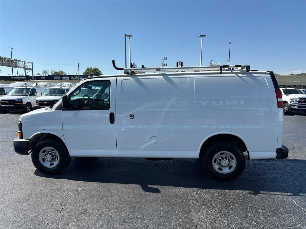 Used 2016 Chevrolet Express 2500 RWD image 5