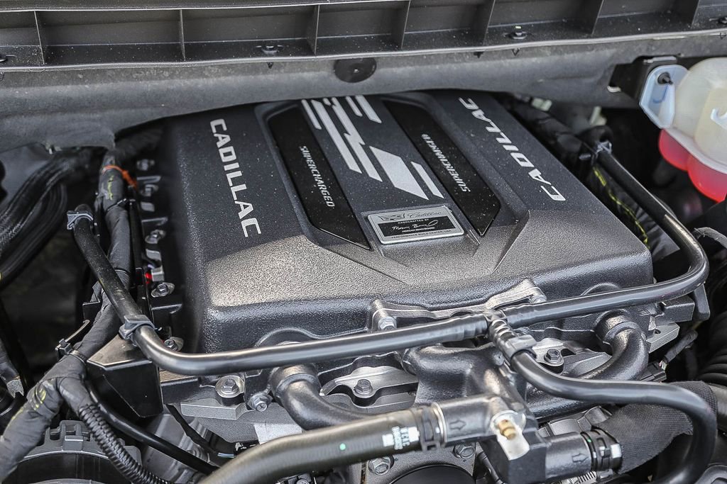 Used 2024 Cadillac Escalade V w/ LPO, ONYX Package image 29