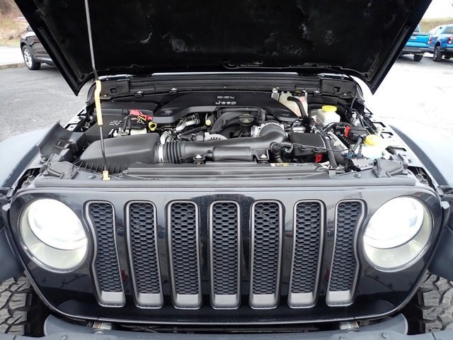 Used 2019 Jeep Wrangler Unlimited Rubicon w/ Steel Bumper Group image 13