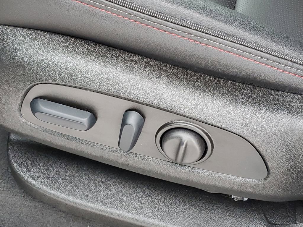 Certified 2023 Chevrolet Traverse RS image 6