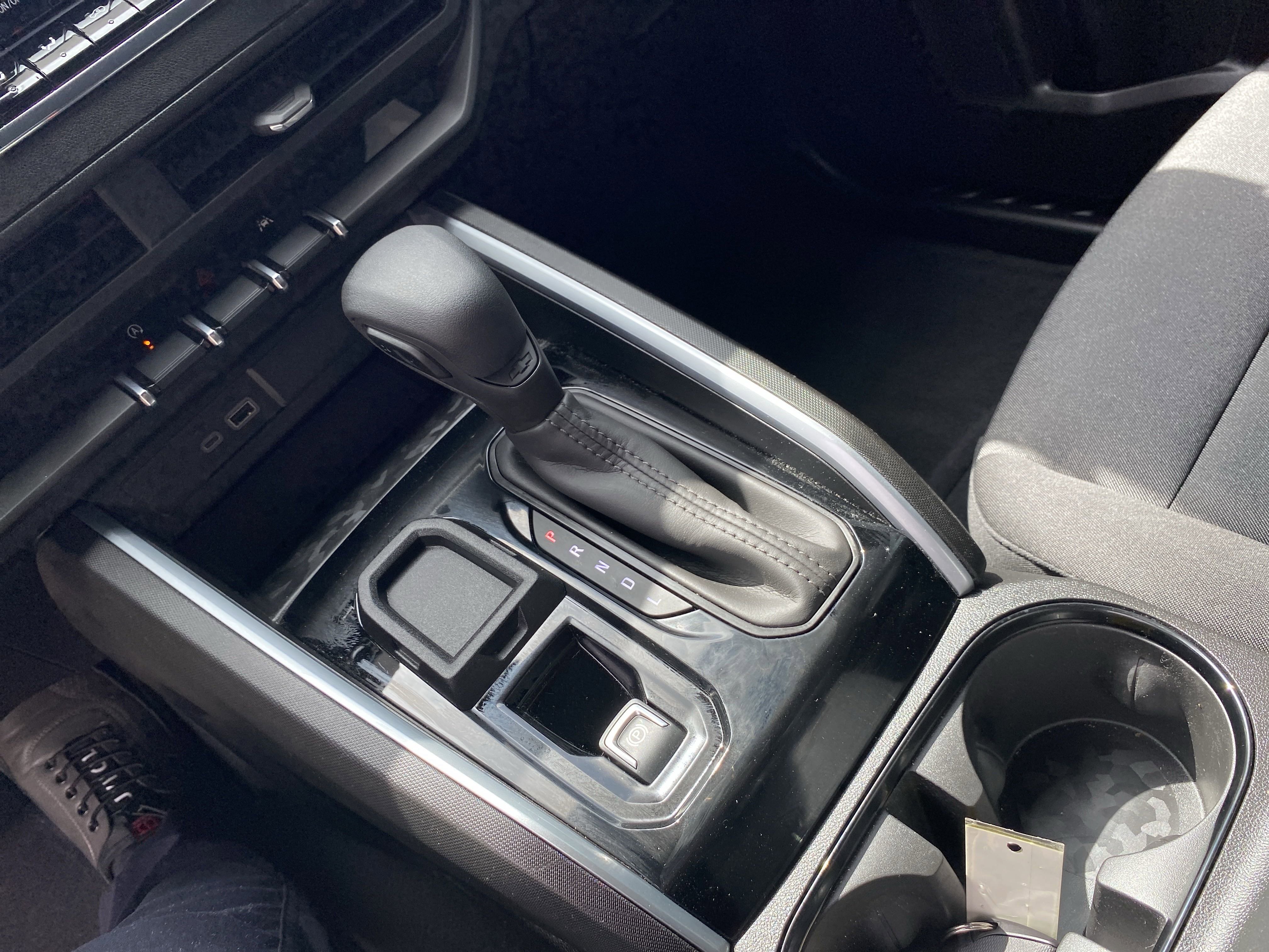 Used 2025 Chevrolet Colorado W/T image 15