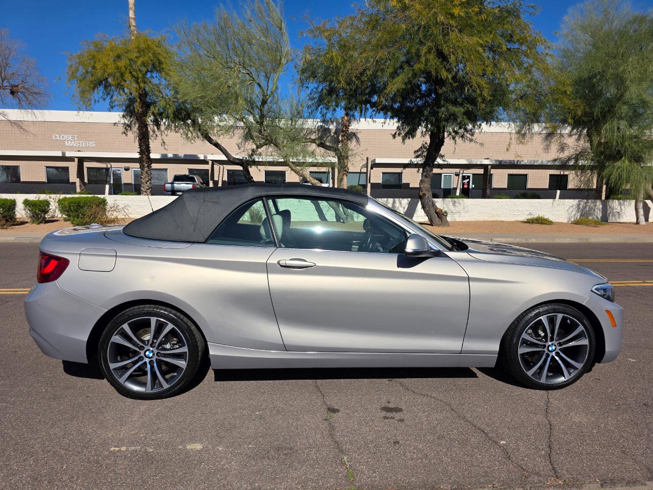 Used 2017 BMW 230i Convertible image 22