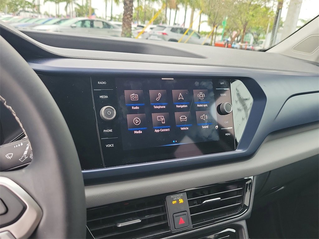 Used 2023 Volkswagen Taos SE w/ Black Wheel Package image 21