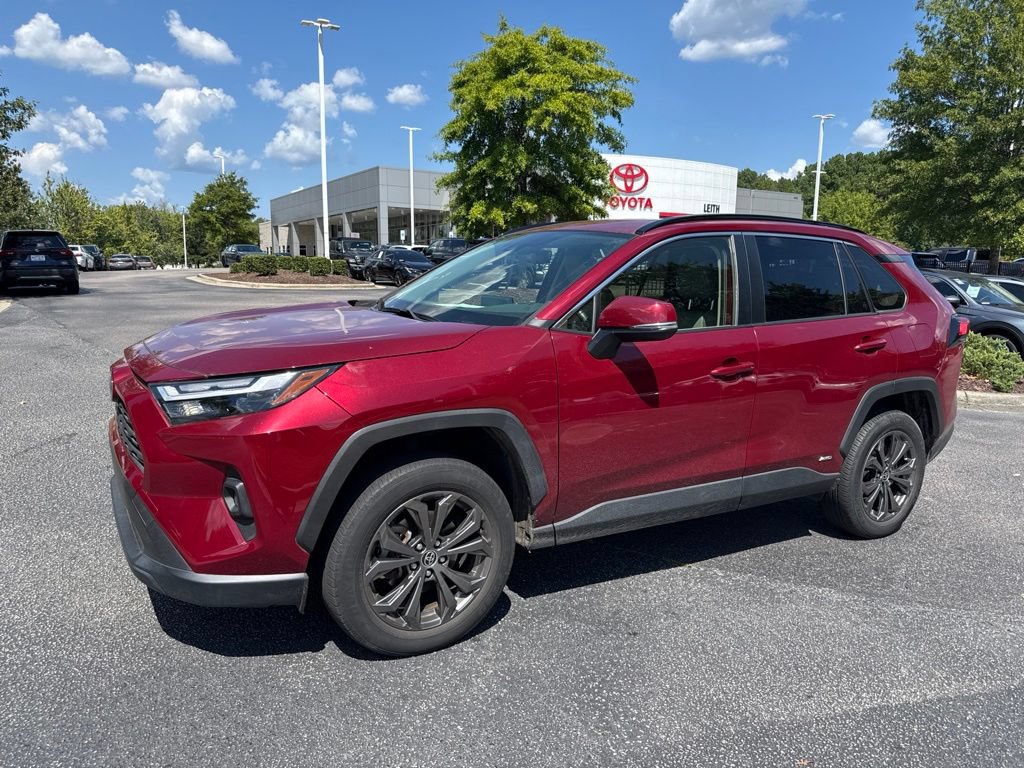 Used 2022 Toyota RAV4 XLE Premium AWD/4WD video 1