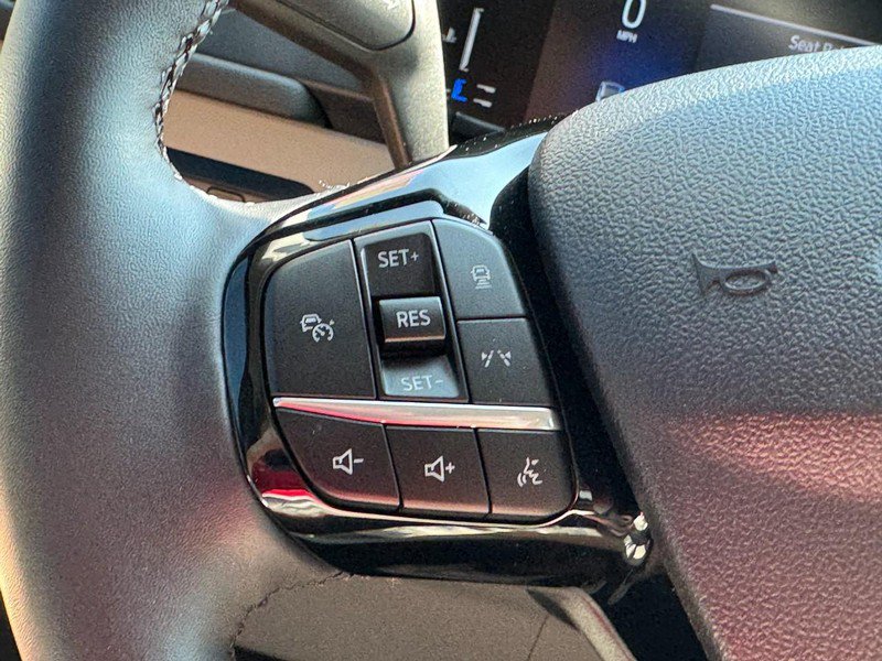 Used 2024 Ford Escape SE FWD image 16
