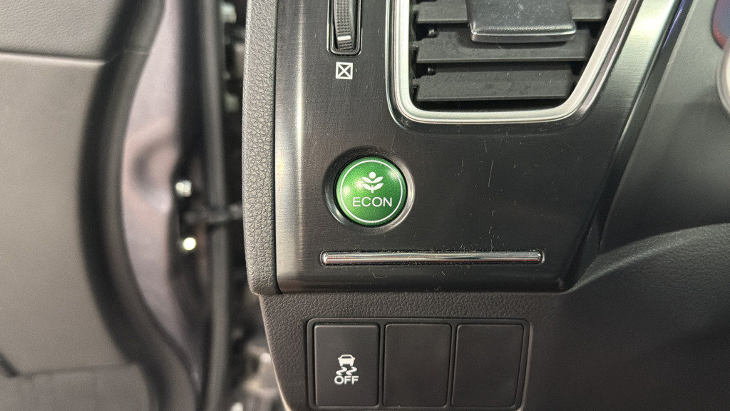 Used 2015 Honda Civic SE image 19