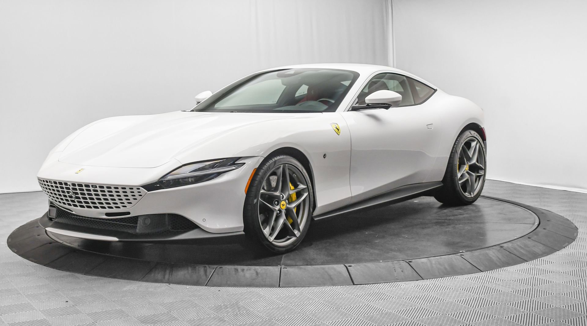 Used 2024 Ferrari Roma image 4