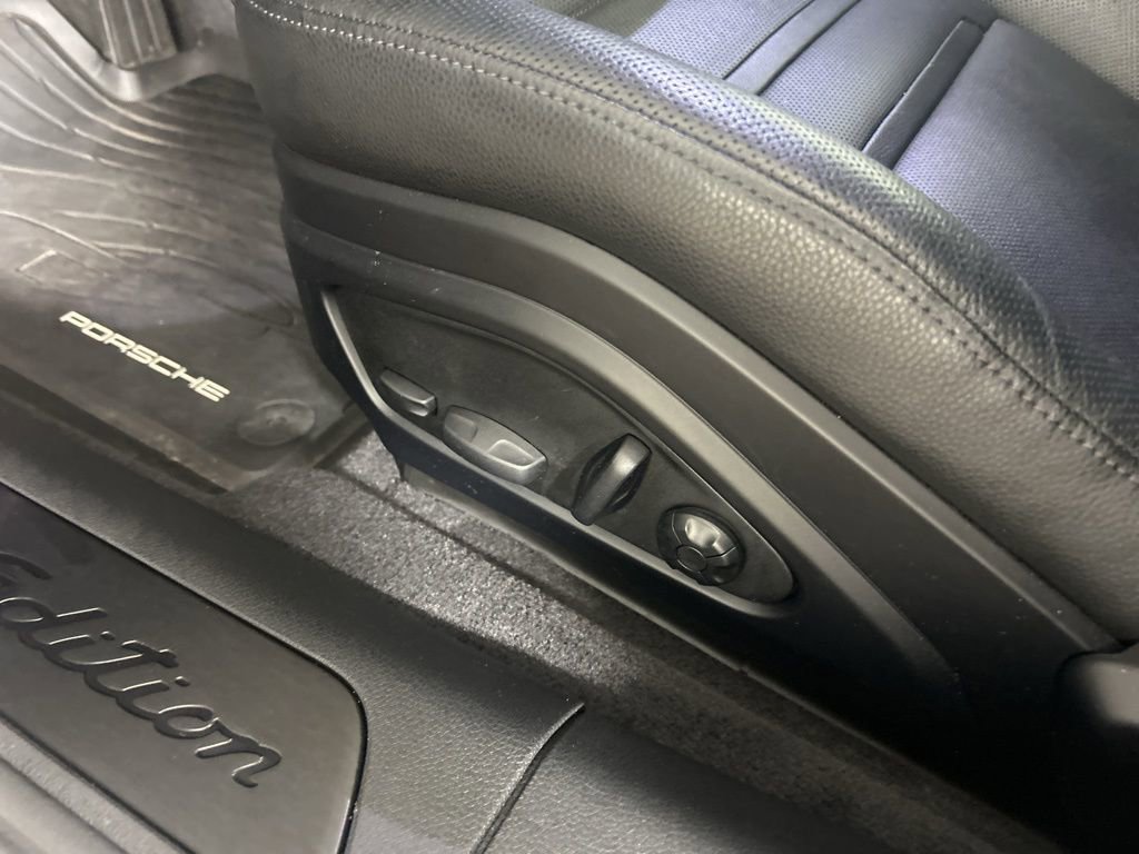 Certified 2023 Porsche Panamera 4 Platinum Edition image 24