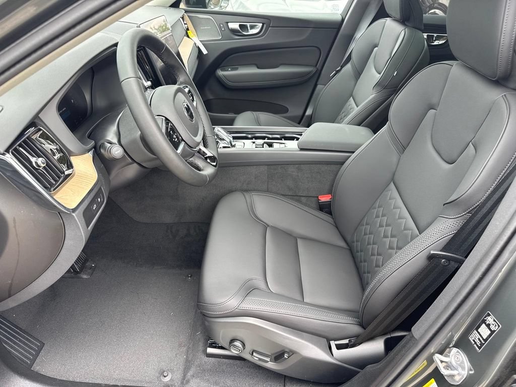 New 2026 Volvo XC60 T8 Plus w/ Protection Package Premier AWD/4WD image 8