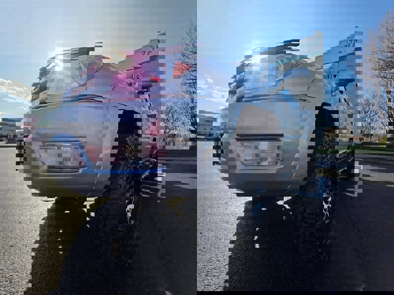 Used 2003 Toyota 4Runner Limited AWD/4WD image 10