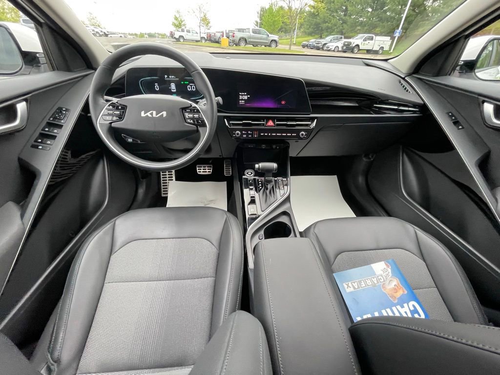 Certified 2024 Kia Niro EX Touring FWD image 22