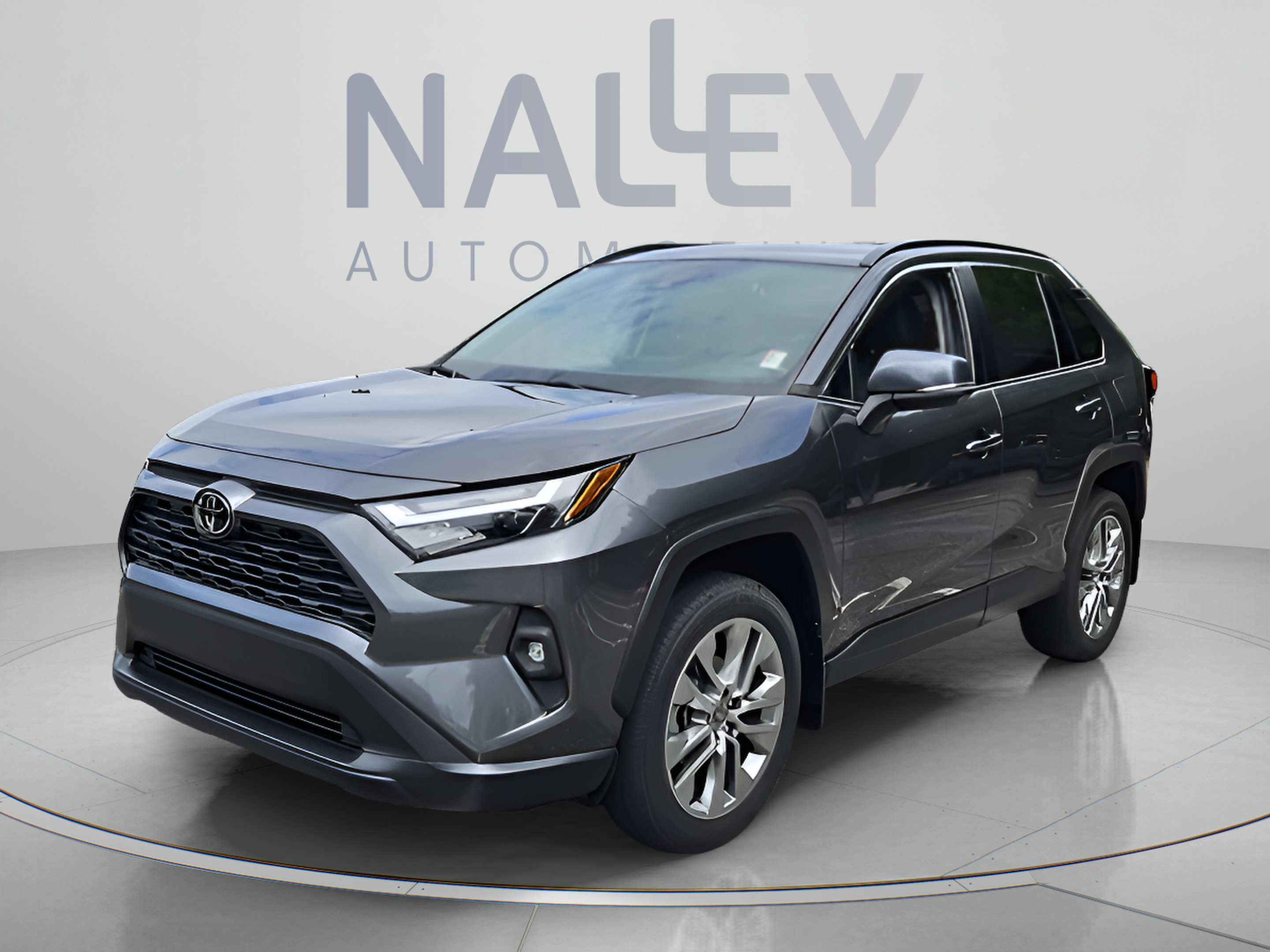 Used 2022 Toyota RAV4 XLE Premium FWD image 1