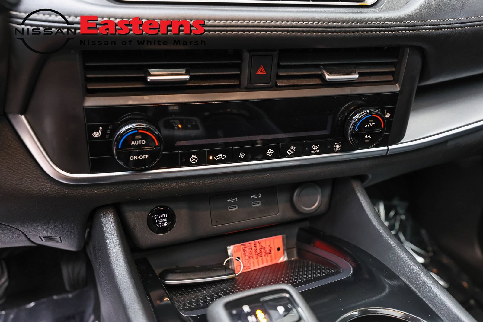 Used 2024 Nissan Rogue SV w/ SV Premium Package FWD image 19