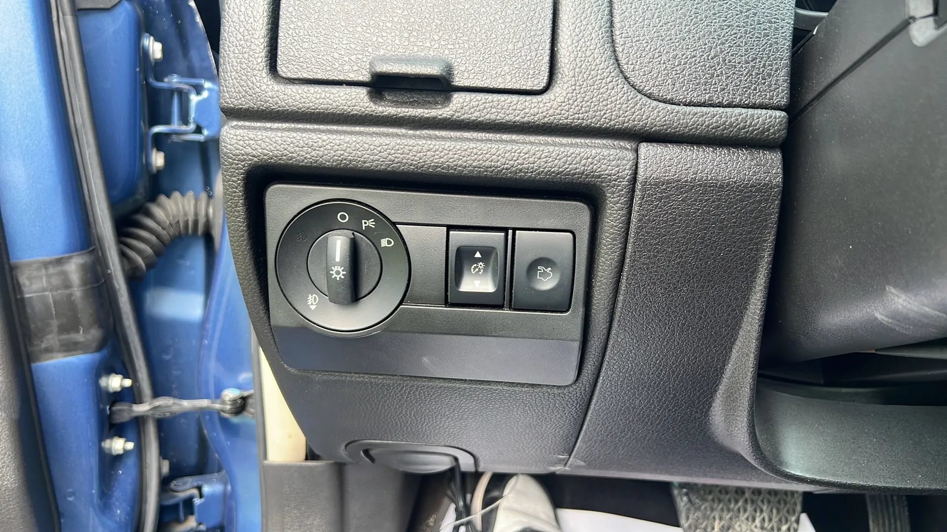 Used 2010 Ford Fusion SE FWD image 26