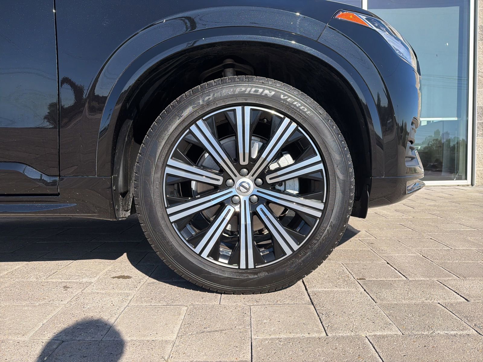 Used 2023 Volvo XC90 B5 Core w/ Protection Package Premier AWD/4WD image 8