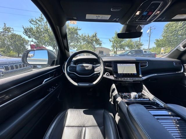 Used 2024 Jeep Wagoneer 4WD w/ Premium Group I image 16