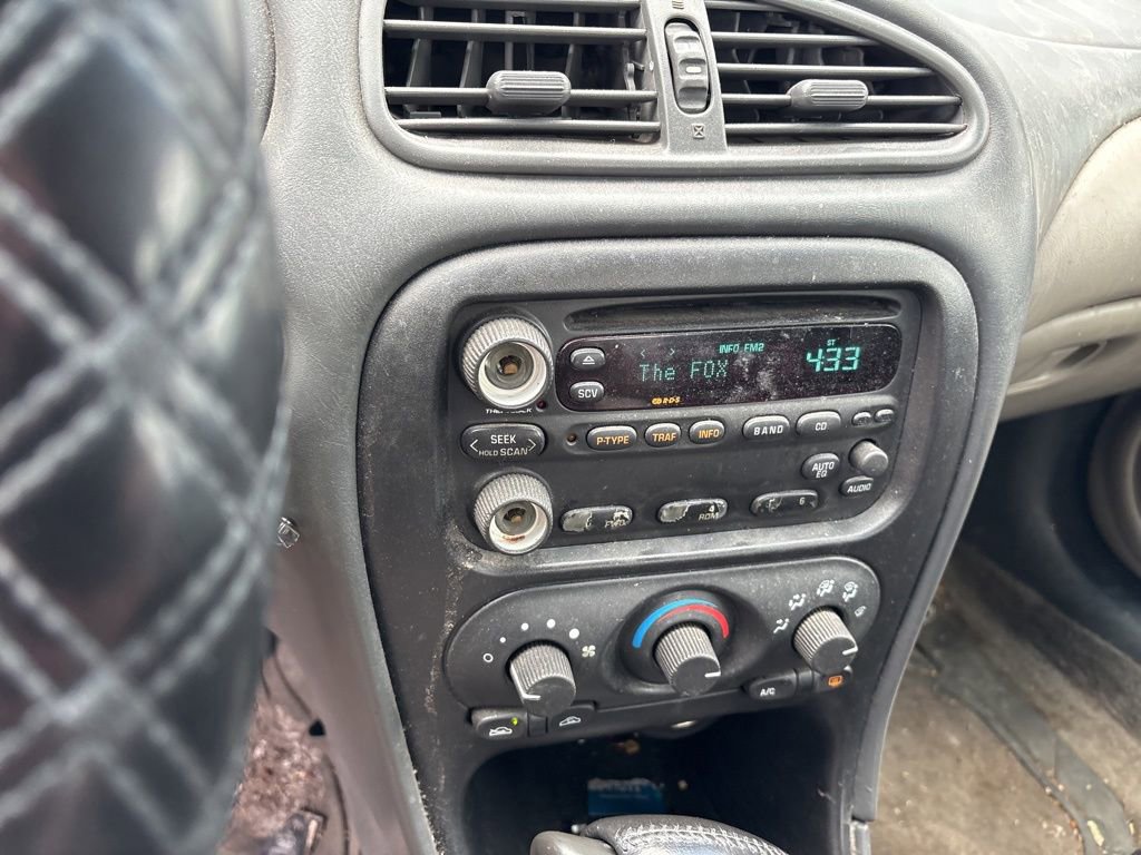Used 2003 Oldsmobile Alero GL FWD image 14
