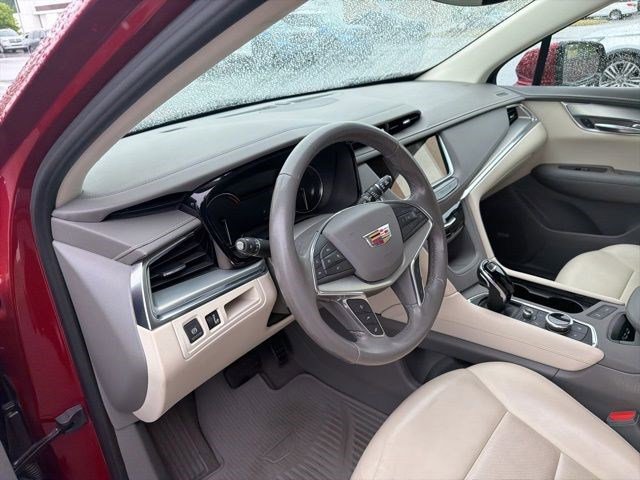 Used 2021 Cadillac XT5 Premium Luxury FWD image 12
