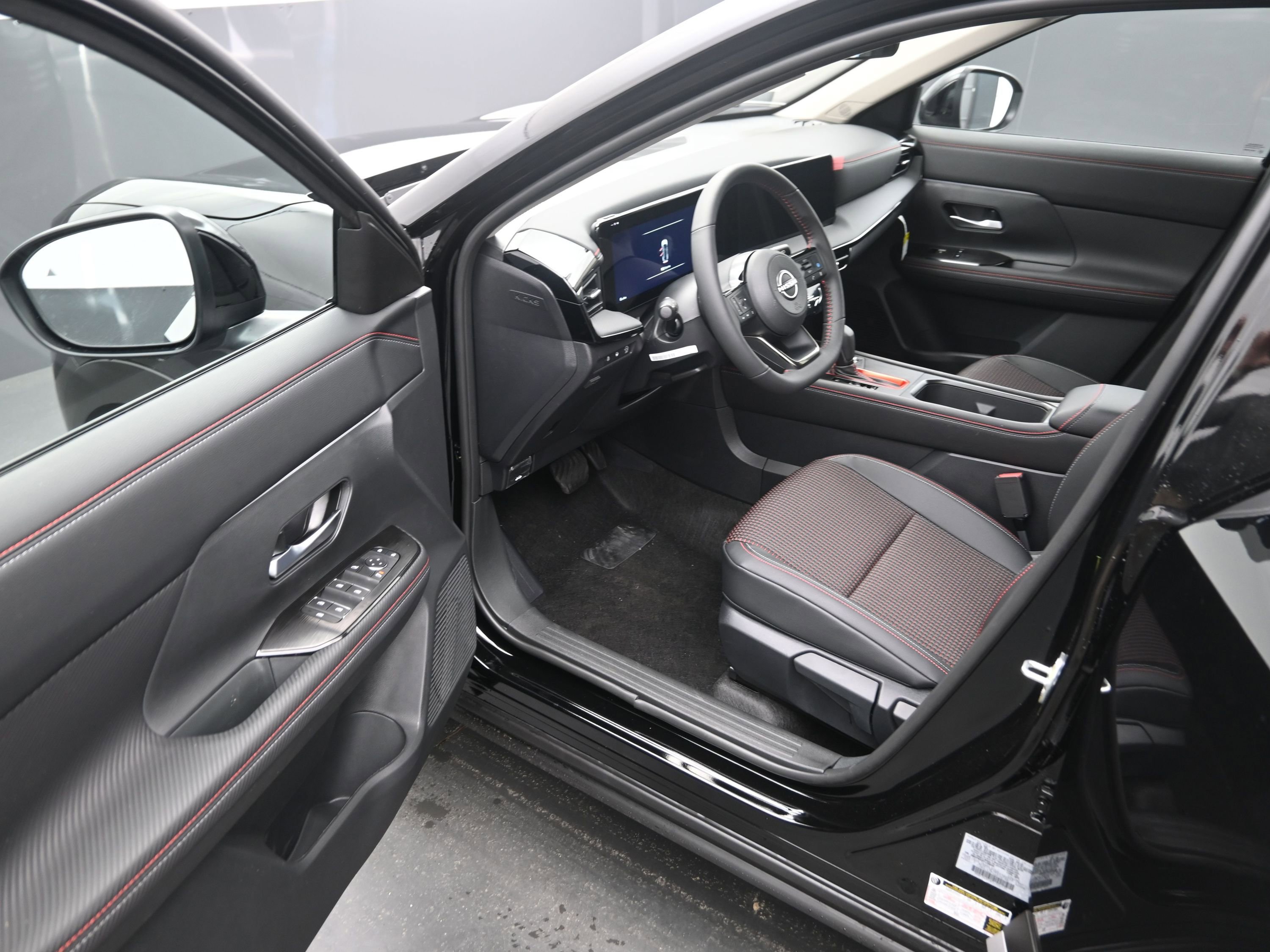 New 2026 Nissan Kicks SR w/ SR Premium Package image 10