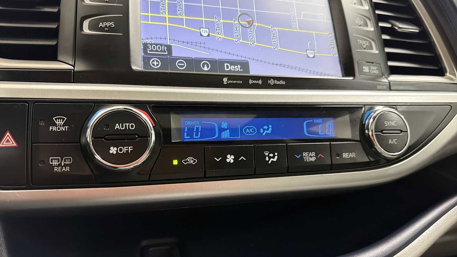 Used 2017 Toyota Highlander XLE image 21