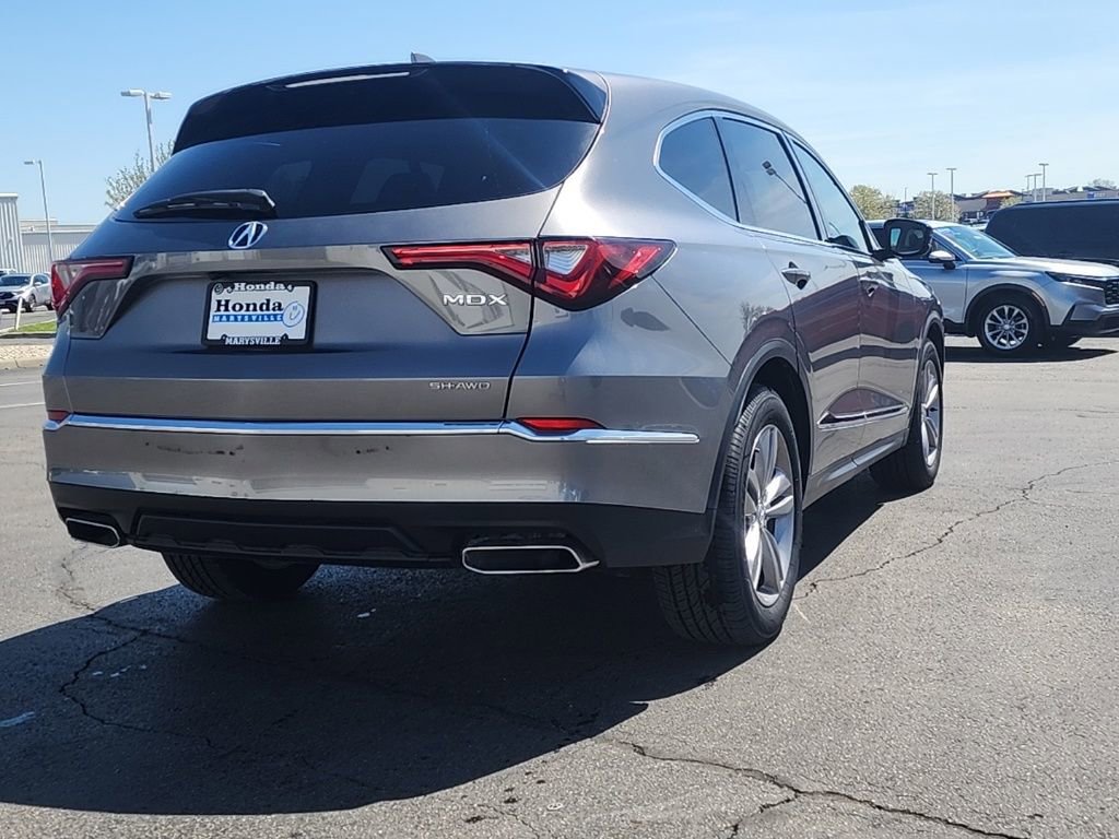 Used 2023 Acura MDX SH-AWD image 8
