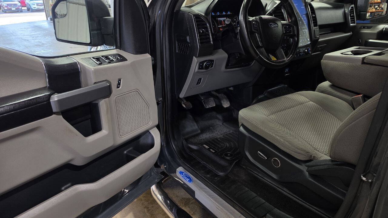 Used 2017 Ford F150 XLT w/ Equipment Group 301A Mid AWD/4WD image 22