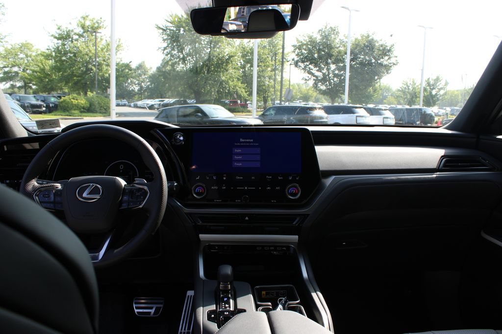 Used 2026 Lexus TX 500h AWD w/ Technology Package image 8