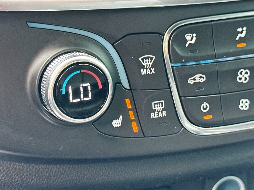 Used 2021 Chevrolet Traverse RS AWD/4WD image 19