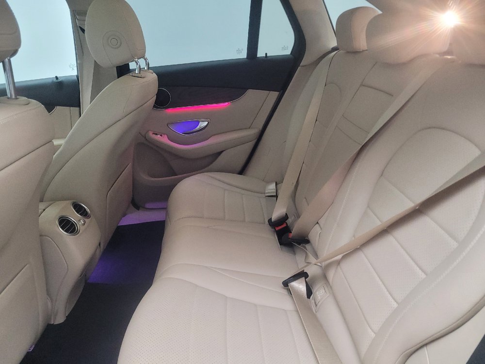 Used 2020 Mercedes-Benz GLC 300 4MATIC w/ Multimedia Package image 18