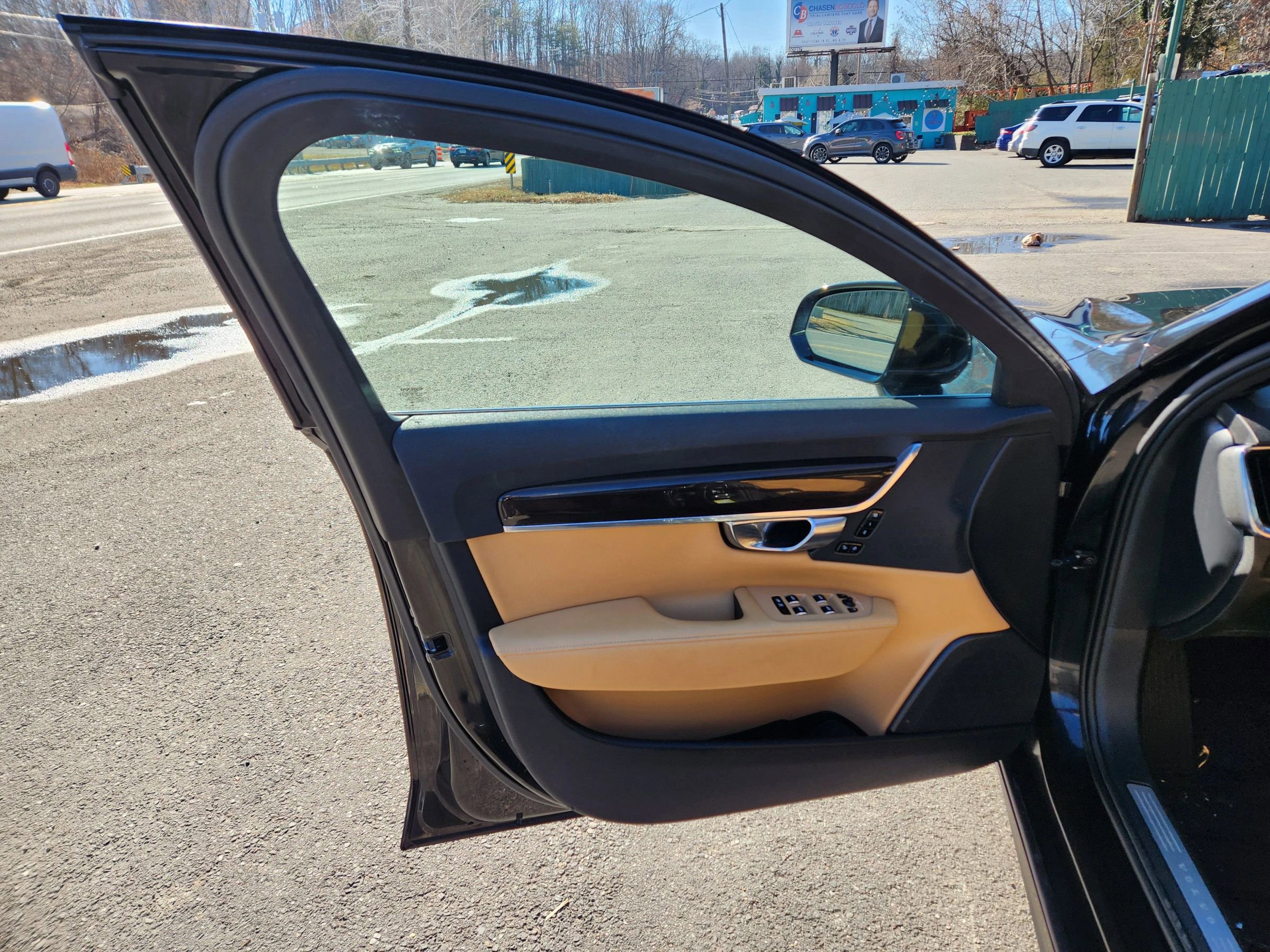 Used 2019 Volvo S90 T6 Momentum image 22