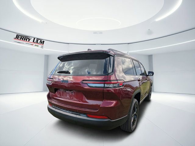 New 2025 Jeep Grand Cherokee L Laredo image 3