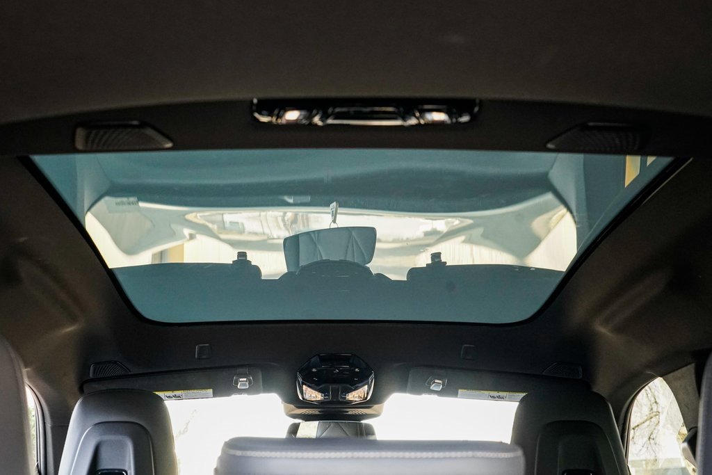 Used 2023 BMW iX M60 w/ Executive Package image 17