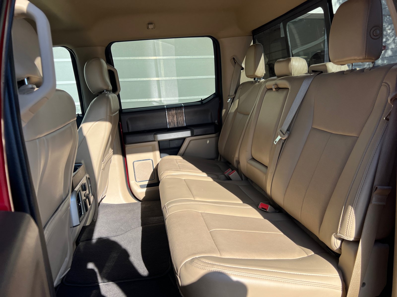Used 2018 Ford F150 Lariat w/ Equipment Group 502A Luxury AWD/4WD image 16