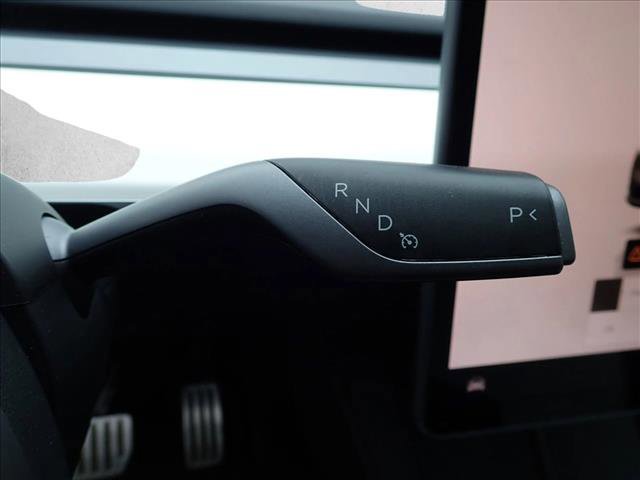Used 2023 Tesla Model Y Performance AWD/4WD image 13