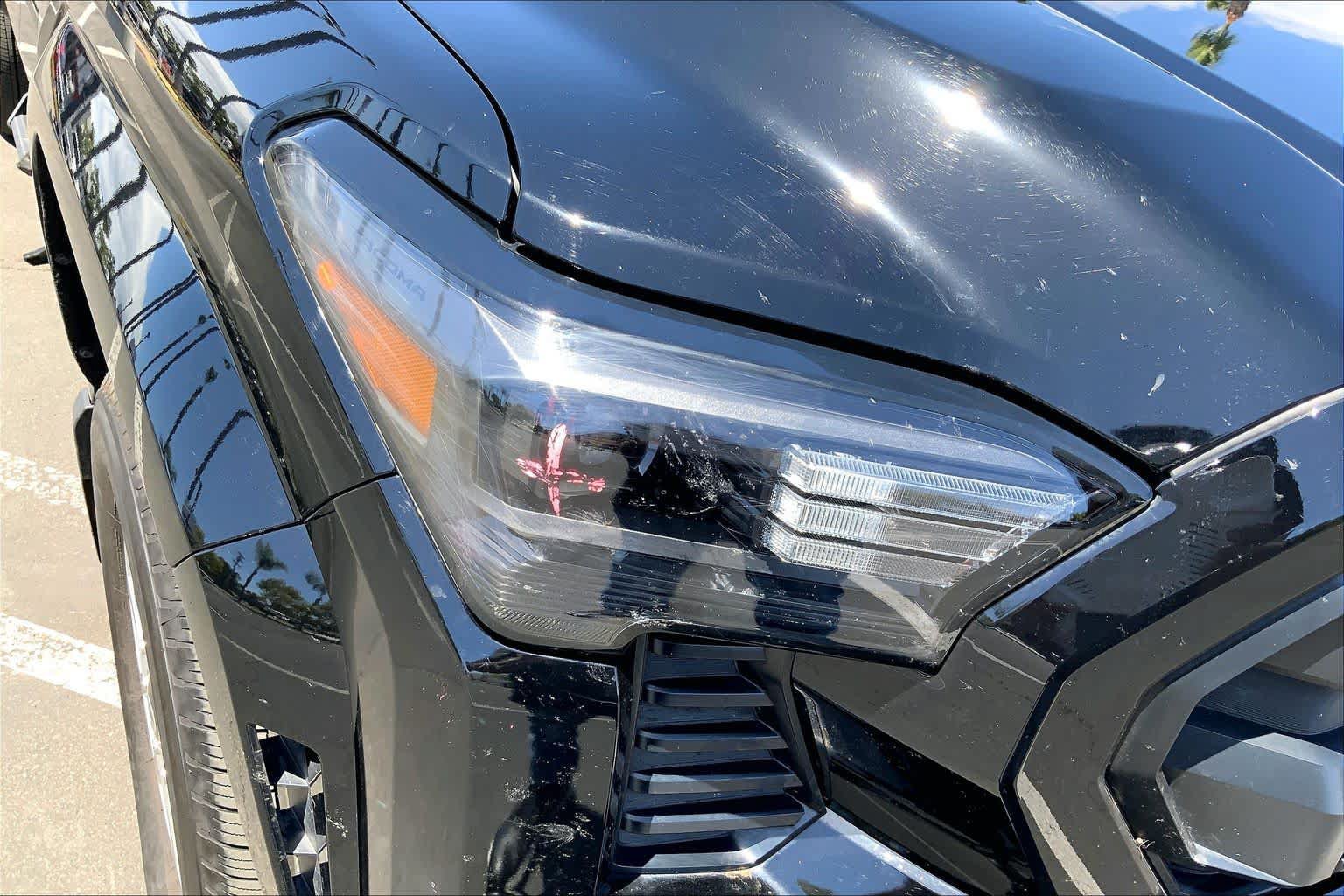 Used 2025 Toyota Tacoma SR5 AWD/4WD image 26