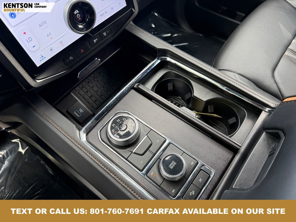 Used 2024 Ford Expedition Platinum image 26