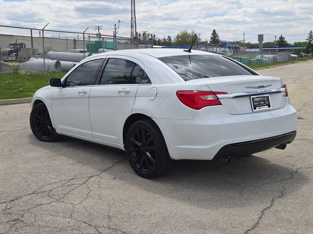 Used 2013 Chrysler 200 Limited w/ Sun/Sound Group FWD image 13