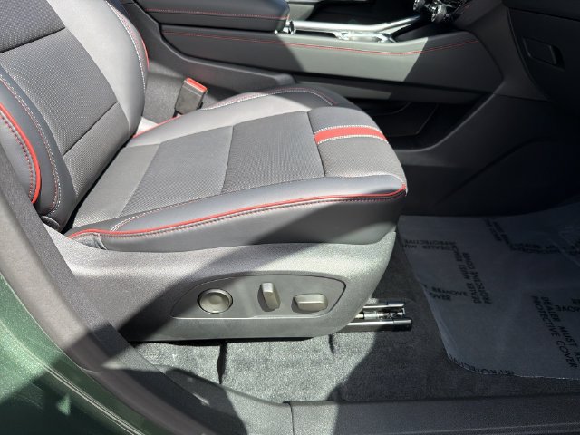 New 2027 Chevrolet Traverse RS AWD/4WD image 24
