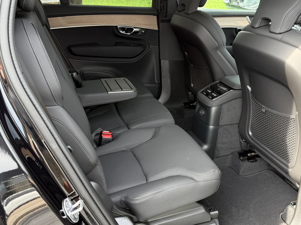 New 2026 Volvo XC90 T8 Plus AWD/4WD image 11