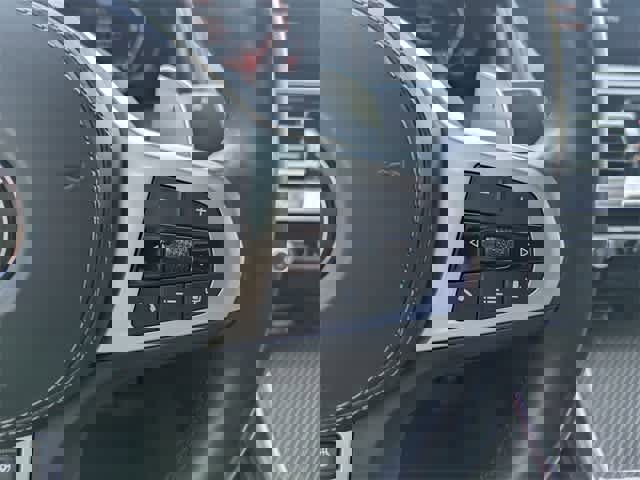 Used 2022 BMW M850i xDrive Convertible w/ Driving Assistance Package image 24