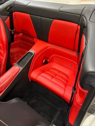 Used 2019 Ferrari Portofino RWD image 20