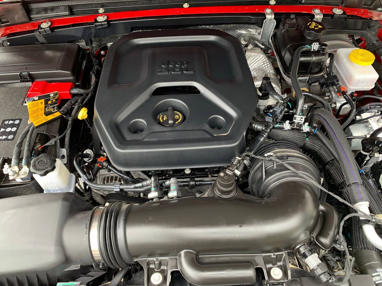 Used 2025 Jeep Wrangler Sahara image 31