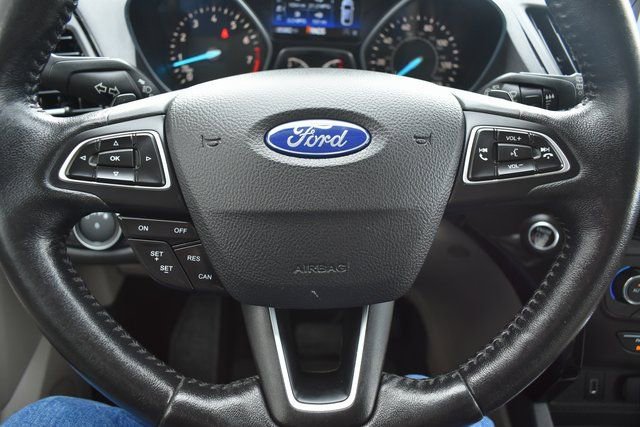 Used 2017 Ford Escape Titanium image 19