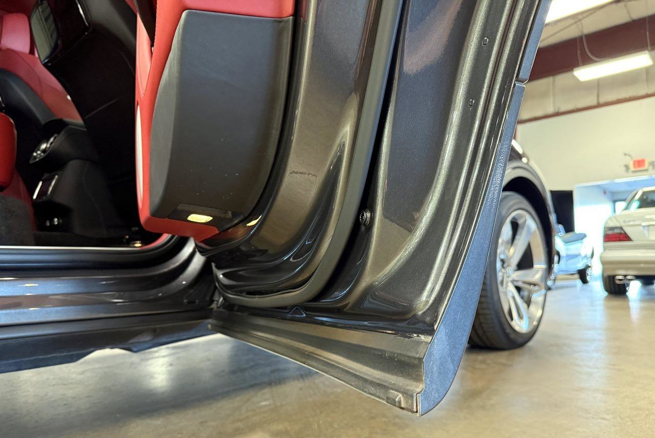 Used 2018 Bentley Bentayga image 81