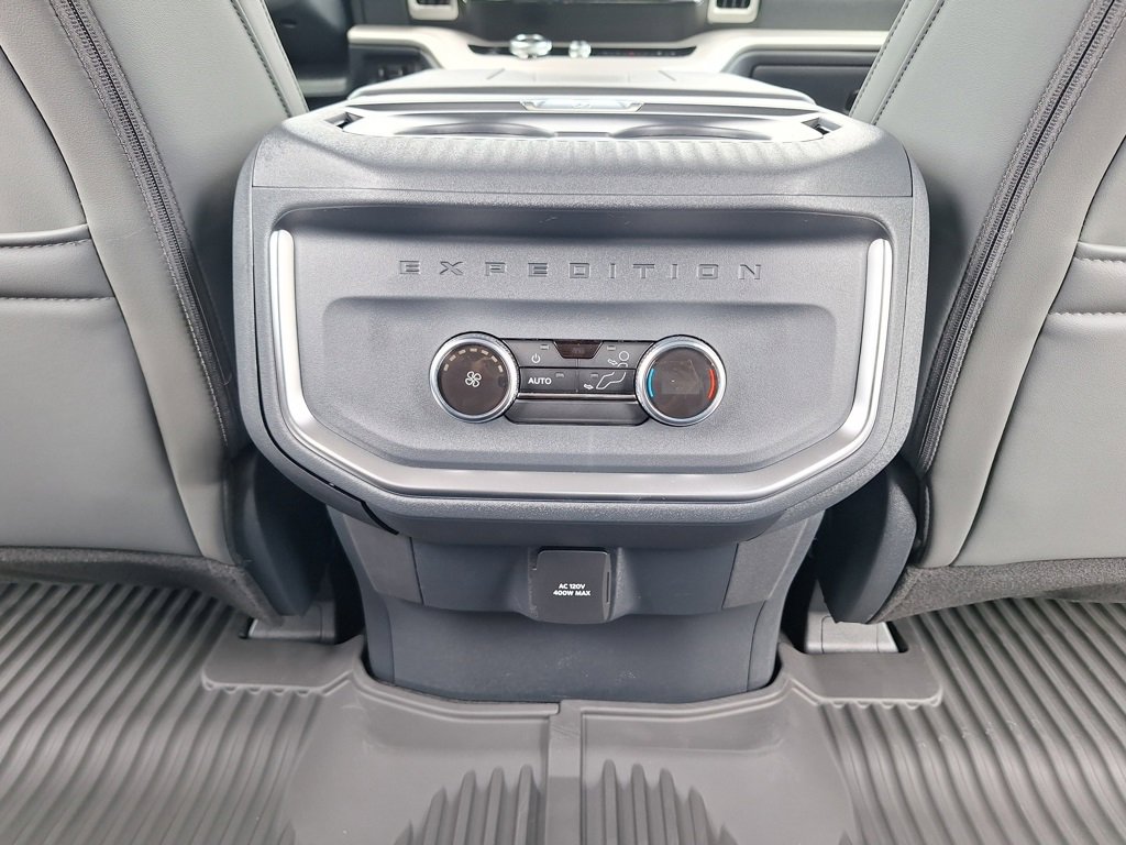 New 2025 Ford Expedition Active image 20