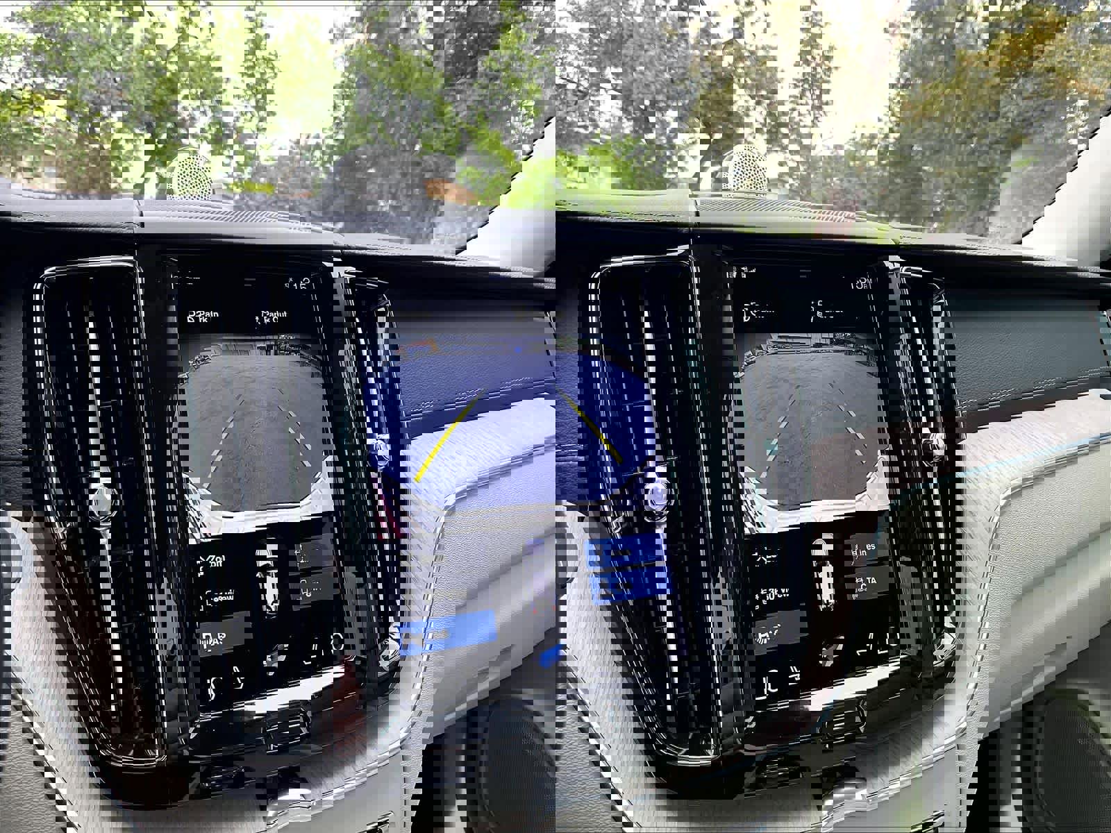 Used 2021 Volvo XC60 T8 Inscription w/ Advanced Package image 23