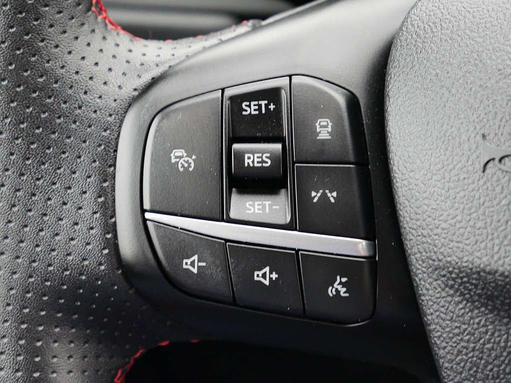 Used 2024 Ford Escape ST-Line w/ Tech Pack #1 AWD/4WD image 31