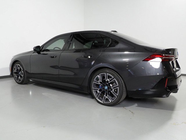 Used 2025 BMW i5 eDrive40i w/ M Sport Package image 8