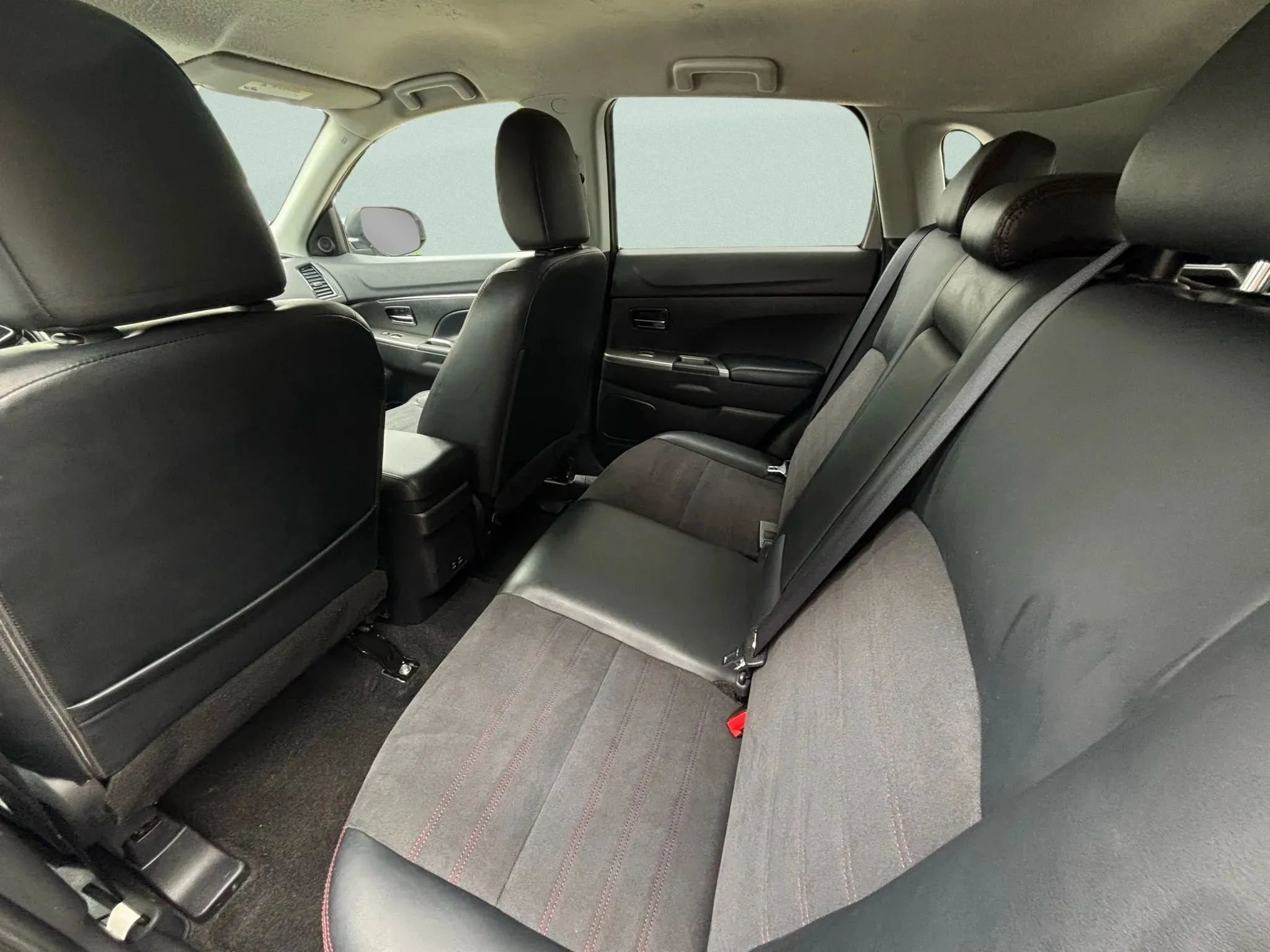 Used 2022 Mitsubishi Outlander Sport SE image 31